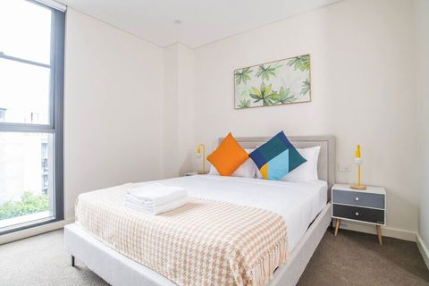 Bright & Modern! 2bed 2bath APT With Parking - Getaway Accommodation 7