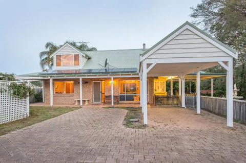 Country Cottage - Getaway Accommodation 0