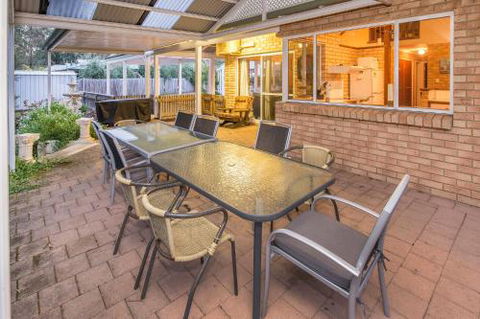 Country Cottage - Getaway Accommodation 1