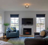 5 Bedroom Close to Beach  Moorpanyal Park - Getaway Accommodation