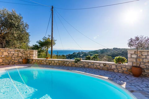 Red Bluff Beach House - Getaway Accommodation 2