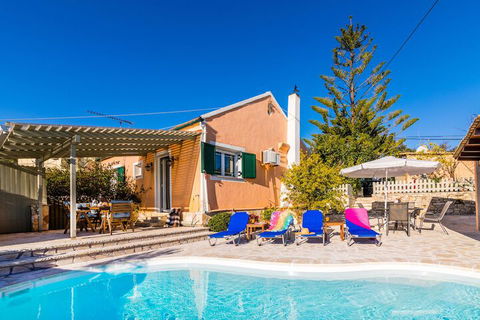 Red Bluff Beach House - Getaway Accommodation 1