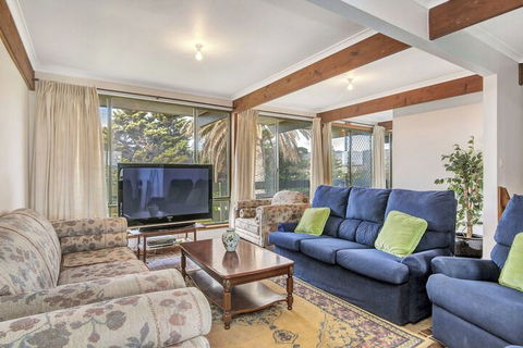 Silver Sands - Getaway Accommodation 3