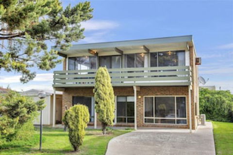 Silver Sands - Getaway Accommodation 0