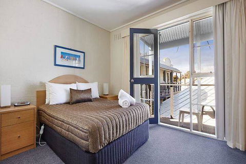 Whitecliffs Beach Resort - Getaway Accommodation 7