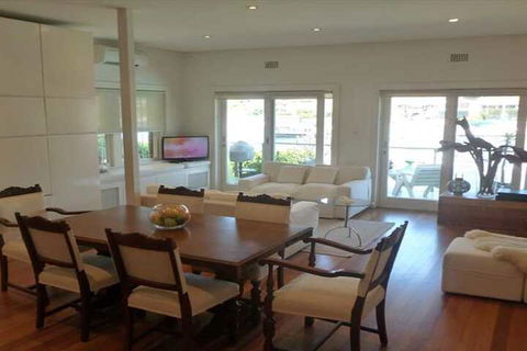 Waterfront Kirribilli Apartment NS181 - Getaway Accommodation 4