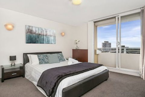 The Apartment Service MPOLE - Getaway Accommodation 0