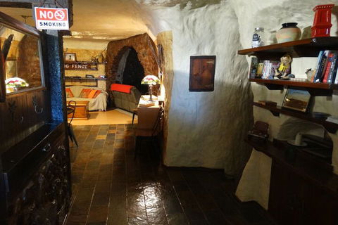 Di's Dugouts - Getaway Accommodation 2