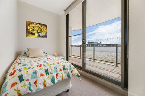 Cosy 3BR Penthouse Close To Westfield Hornsby & Train Station - Getaway Accommodation 0