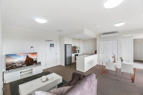 Cosy 3BR Penthouse Close To Westfield Hornsby & Train Station - Getaway Accommodation 3