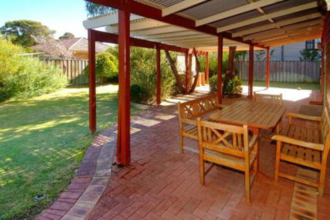 Rosewood Cottage - Getaway Accommodation 0