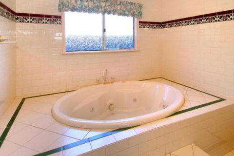 Rosewood Cottage - Getaway Accommodation 7