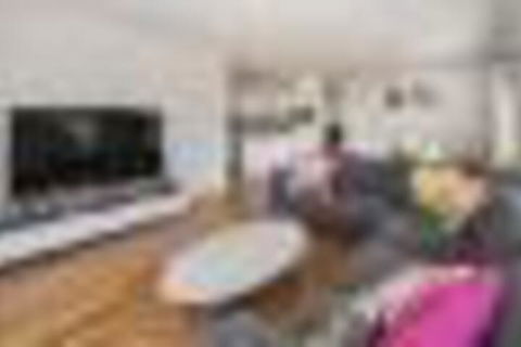 Barefoot Bungalow - Getaway Accommodation 2