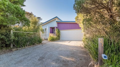 House On 37 Barramundi Near Smiths - Getaway Accommodation 0
