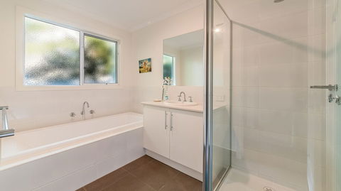 House On 37 Barramundi Near Smiths - Getaway Accommodation 4