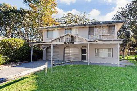 3 Bedroom House Bay Serene 15 Mistral Close - Getaway Accommodation 1