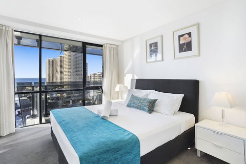 Holiday Holiday Circle On Cavill - Getaway Accommodation 6