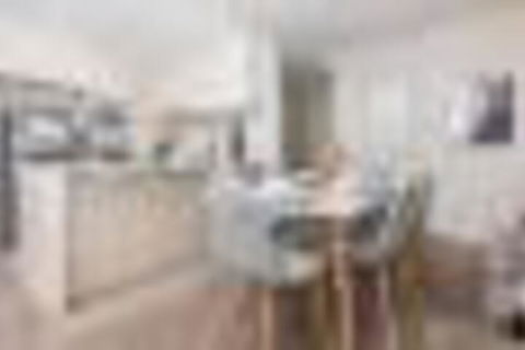 New Modern Apartment With Parking Near Amenities - Getaway Accommodation 2