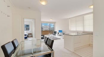 Wyndel Apartments - Apex - Getaway Accommodation 6