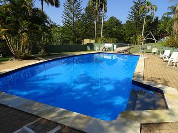 41 Korora Palms 2 Bedroom Bure - Getaway Accommodation 3
