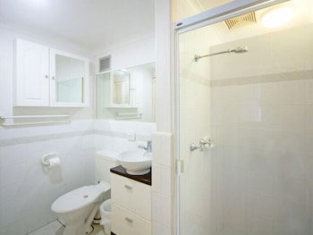 Shandelle Apartments - Getaway Accommodation 6