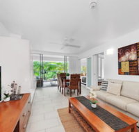 Private Apt at Drift Palm Cove Sleeps 6 - Getaway Accommodation