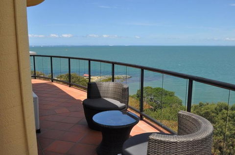 Sunset Sails Redcliffe - Getaway Accommodation 1