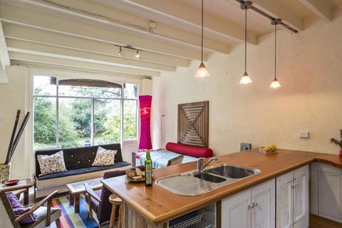 Salty Dog By The Sea Pet Friendly - Getaway Accommodation 2