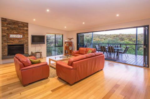 Caves Retreat - Getaway Accommodation 3