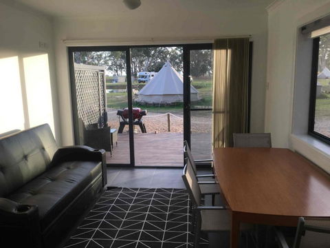 Coonawarra Cabins Unit C - Getaway Accommodation 1