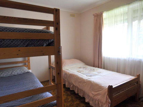 RETRO RETREAT INLET SIDE - Getaway Accommodation 2