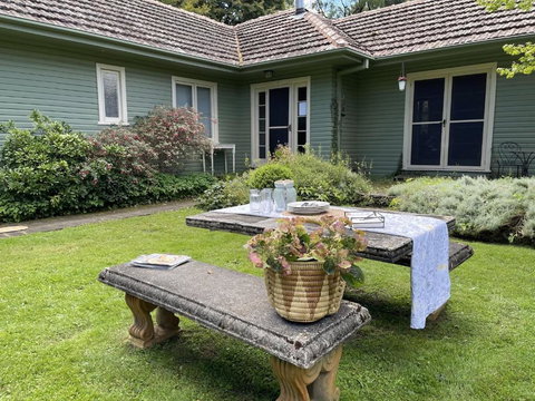 GOWAN ROSS COTTAGE - Getaway Accommodation 1