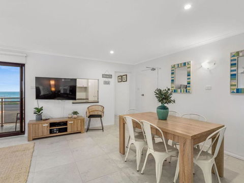 Hibiscus Court 2 Forster Main Beach! - Getaway Accommodation 4