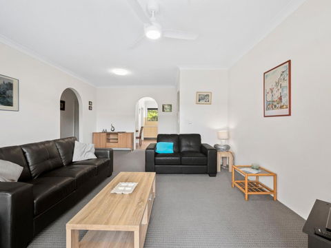 Hawaiian Gardens Unit 22 - Getaway Accommodation 1