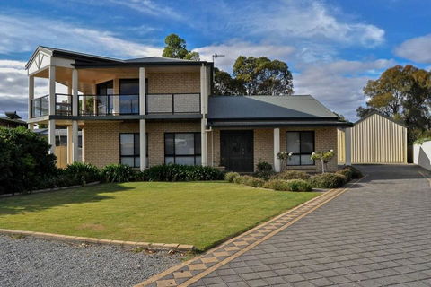 Coffin Bay Retreat - Getaway Accommodation 3