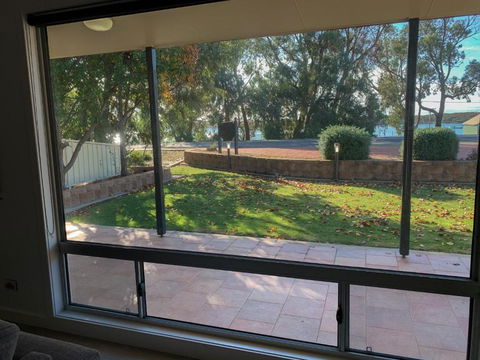 Hooterville - Getaway Accommodation 5