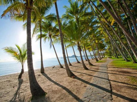 BEACH RETREAT At PALM COVE - Getaway Accommodation 2
