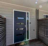 COASTAL SOUL VILLA at BROADBEACH - Getaway Accommodation
