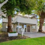 SANTORINI BEACH HOUSE SAFETY BEACH - Getaway Accommodation 0