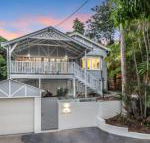 Gorgeous home 3 mins to Strand - Getaway Accommodation