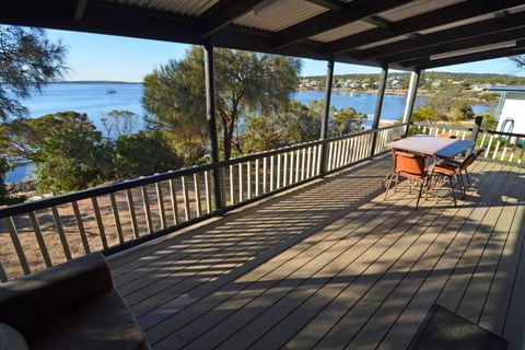 CDC 625 Beach House Incl.rear 2BR Studio - Getaway Accommodation 6