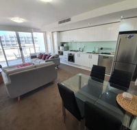 just listed Bolton St. 1br 350m walk to Newcastle beach  Wifi end Eand - Getaway Accommodation
