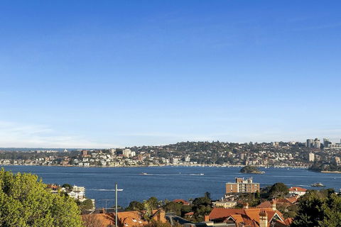 Modern Two Bedroom Apartment With Views HARIS - Getaway Accommodation 3