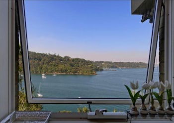 Elegant Waterfront Mosman Bay RAG10 - Getaway Accommodation 4