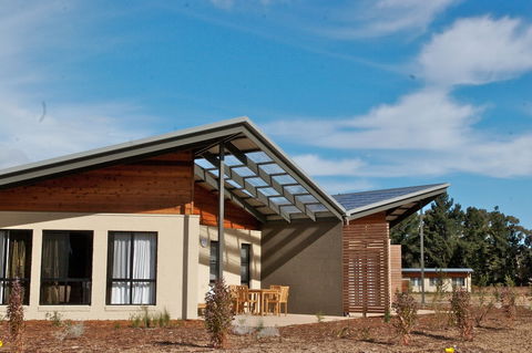 Wyndham Vacation Resorts Seven Mile Beach - Getaway Accommodation 5