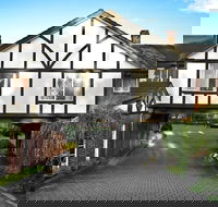 Elizabethan Lodge - Getaway Accommodation