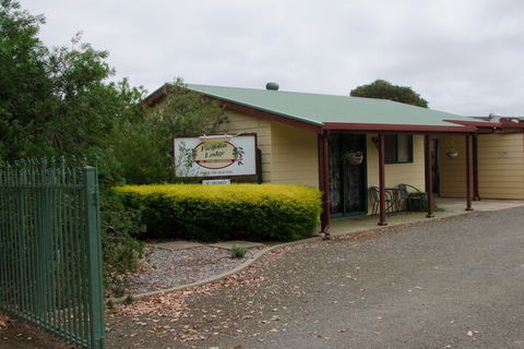 Ficifolia Lodge - Getaway Accommodation 1