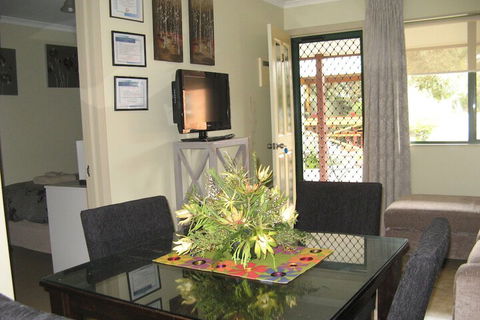 Ficifolia Lodge - Getaway Accommodation 4