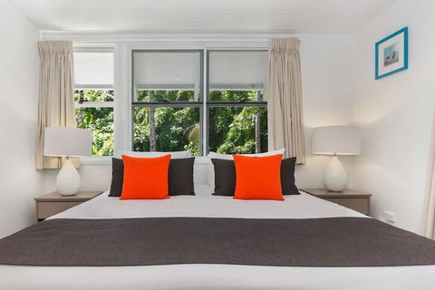 By The Sea Port Douglas - Getaway Accommodation 6