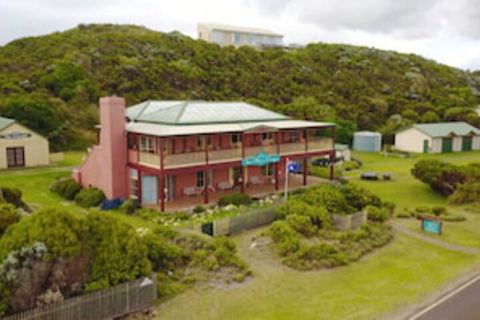 Cape Bridgewater Sea View Lodge - Getaway Accommodation 0
